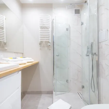 Beautiful 2 Flat With Balcony Varšava